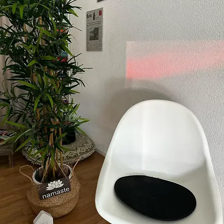 Luxus-massagepraxis Zum Uebernachten Mit Tiefgarage
